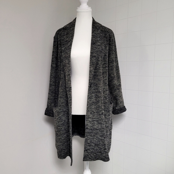 Tribal Jacket - Picture 5 of 6